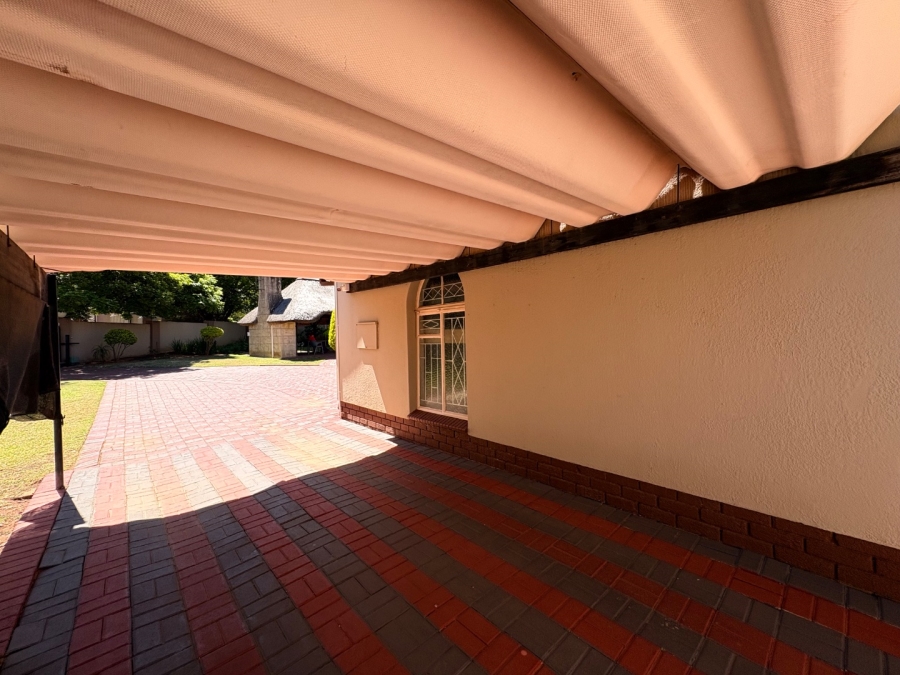 4 Bedroom Property for Sale in Wilkoppies North West